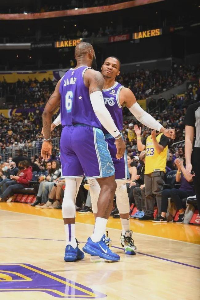 35秒，普利希奇是米兰自2008年2月以来意甲替补进球最快球员（仅用35秒，普利希奇刷新米兰自2008年2月以来意甲替补进球最快纪录）