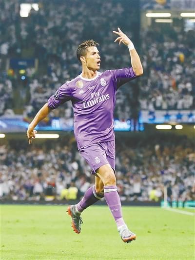 浓眉伤退！独行侠无缘17分逆转！库里三分10中2，弗拉格创纪录（浓眉因伤退赛！独行侠未能完成17分翻盘，库里三分10投仅2中，弗拉格改写纪录）