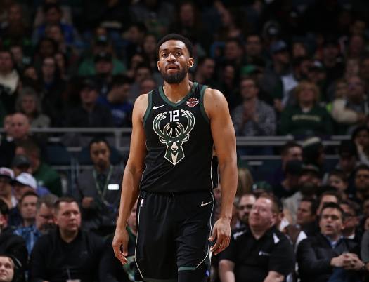 博主：今天中午河南队已抵达足协杯决赛地苏州，并进驻赛区（博主称：河南队今日中午抵达苏州足协杯决赛地，已进驻赛区）