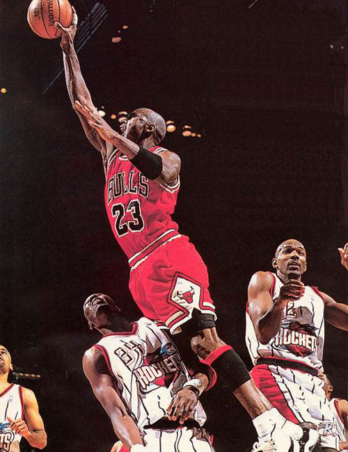 亚历山大三分球表现惊艳，赛季命中率高达45.4%（亚历山大外线手感火热，赛季三分命中率45.4%）