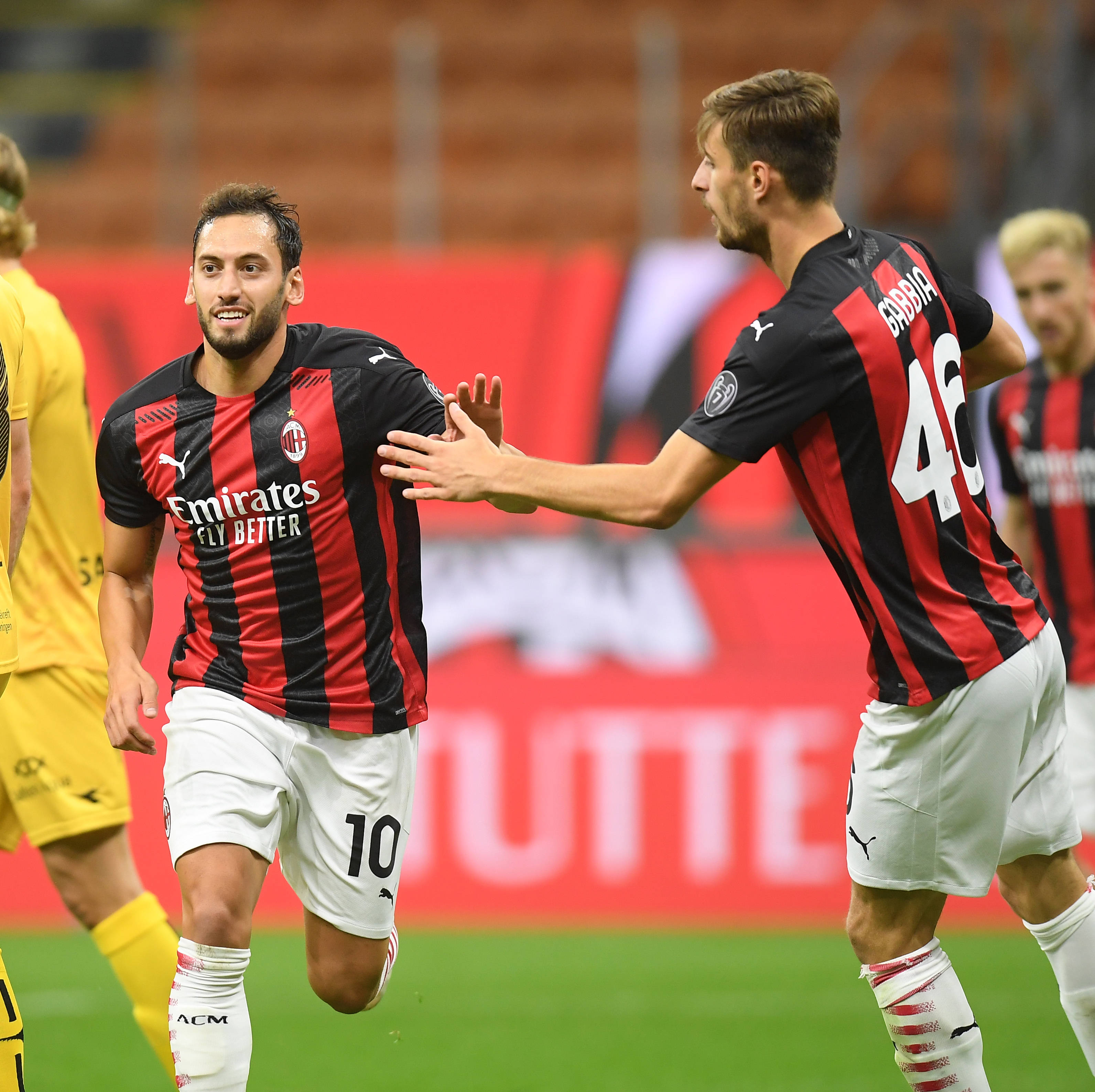 历史战绩碾压！多特主场对门兴豪取12连胜（多特主场称王：对门兴已连胜12场）